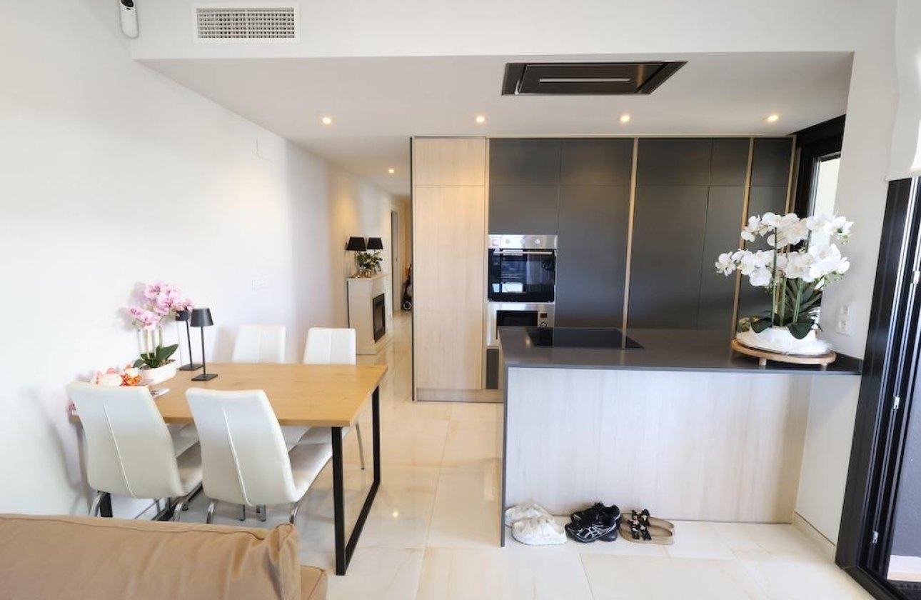Resale - Apartment / flat - Orihuela Costa - Punta Prima