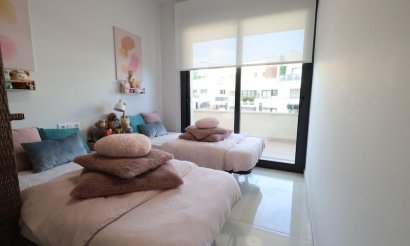 Resale - Apartment / flat - Orihuela Costa - Punta Prima
