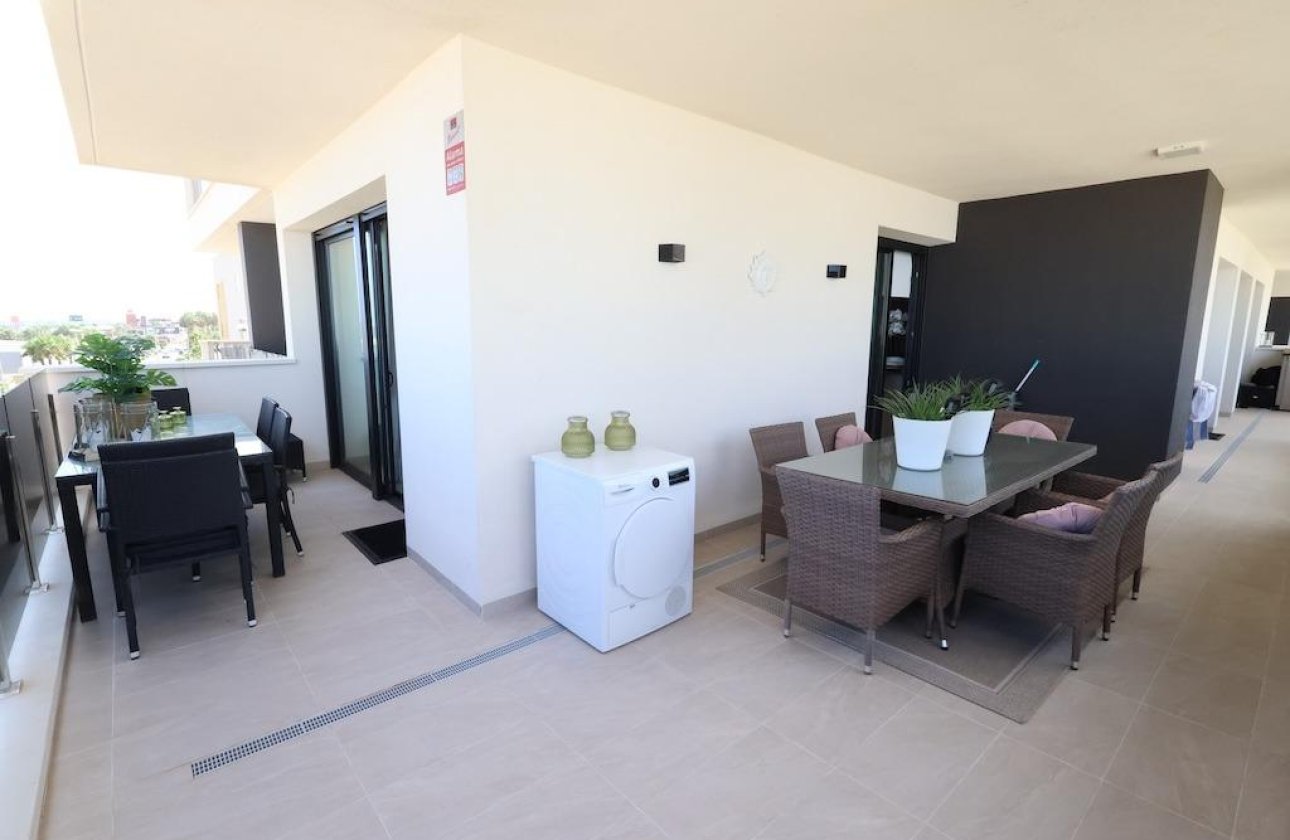Resale - Apartment / flat - Orihuela Costa - Punta Prima