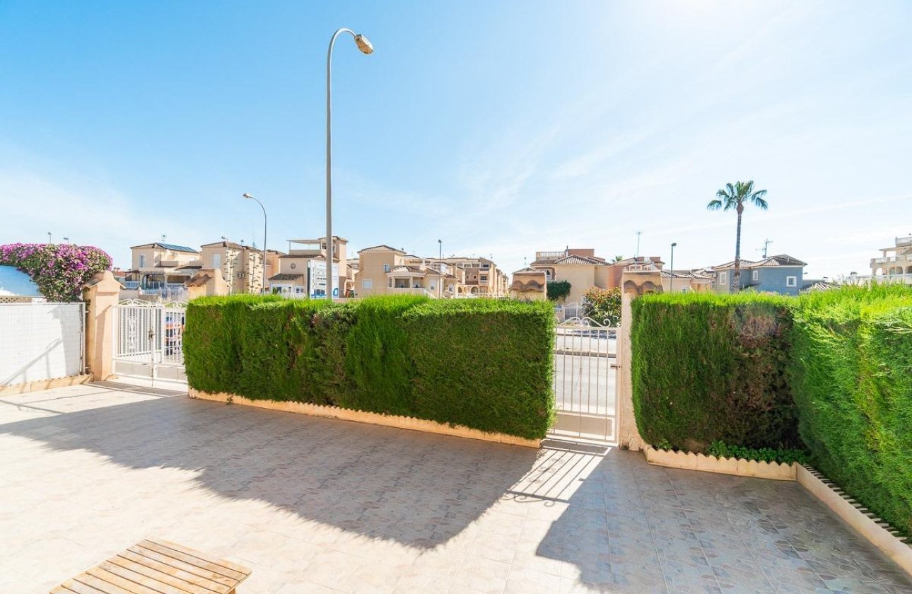 Resale - Villa - Orihuela Costa - Punta Prima