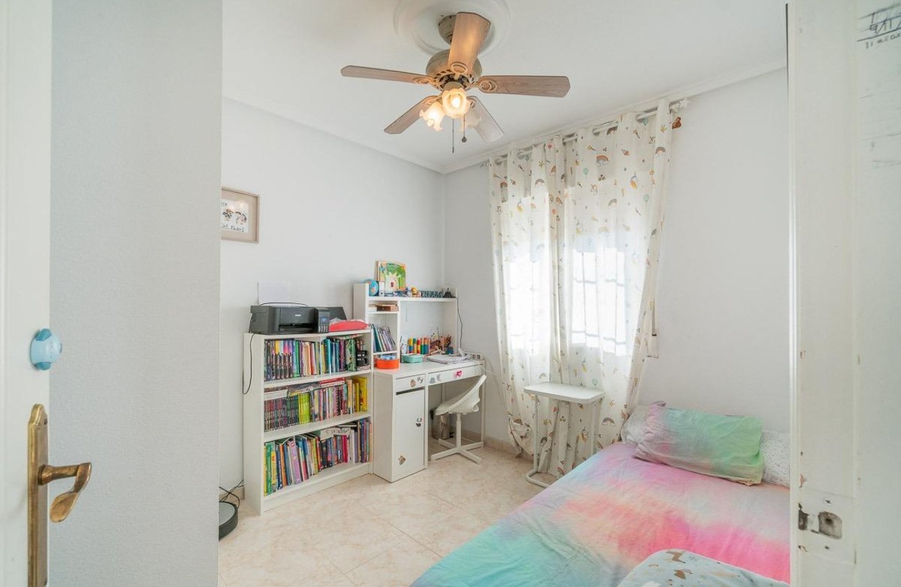 Resale - Villa - Orihuela Costa - Punta Prima