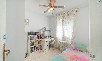 Resale - Villa - Orihuela Costa - Punta Prima