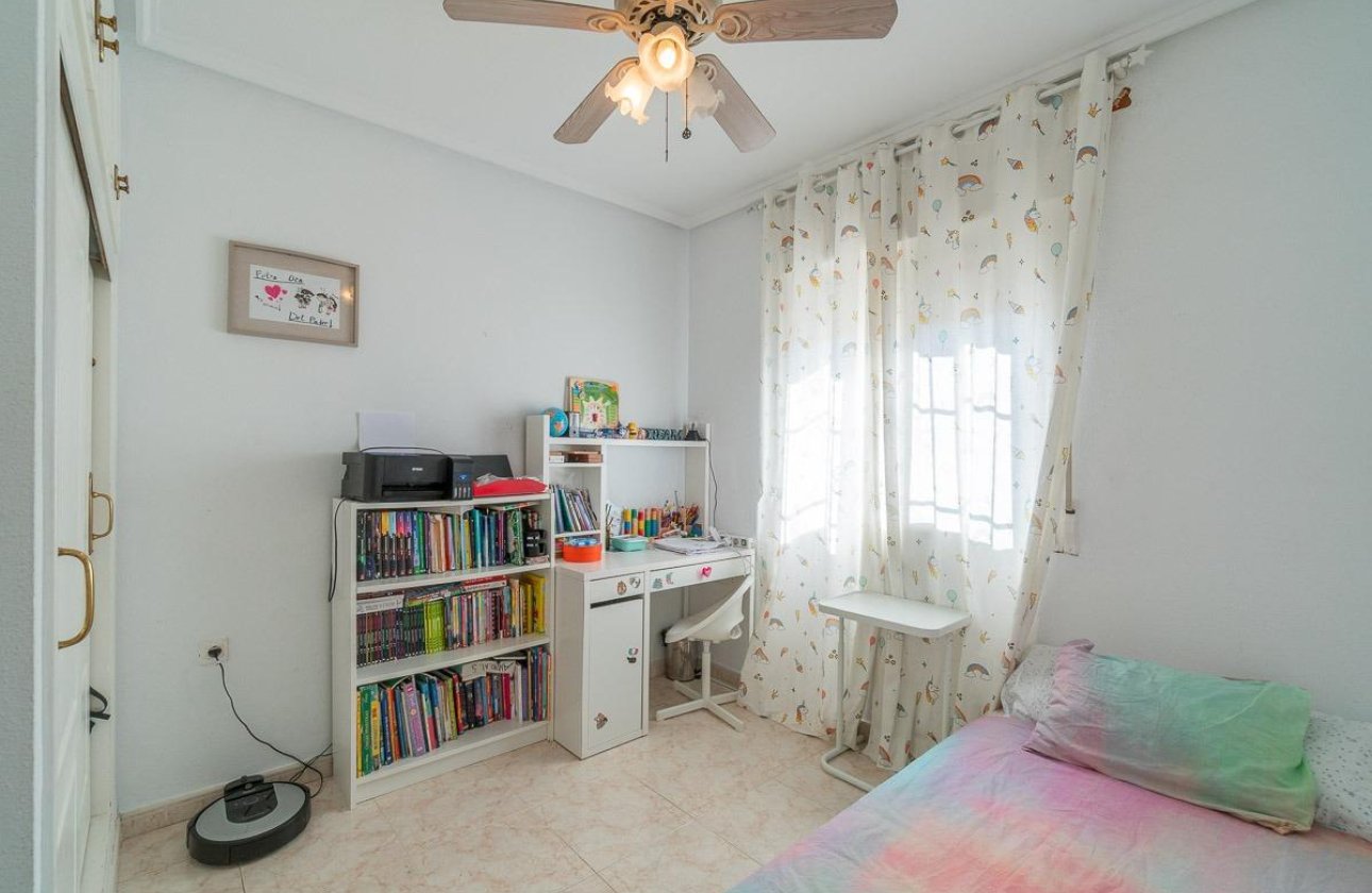 Resale - Villa - Orihuela Costa - Punta Prima