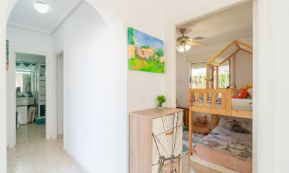 Resale - Villa - Orihuela Costa - Punta Prima