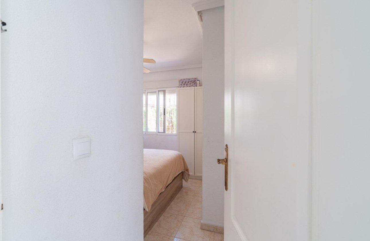 Resale - Villa - Orihuela Costa - Punta Prima