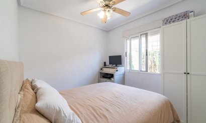 Resale - Villa - Orihuela Costa - Punta Prima