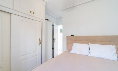 Resale - Villa - Orihuela Costa - Punta Prima