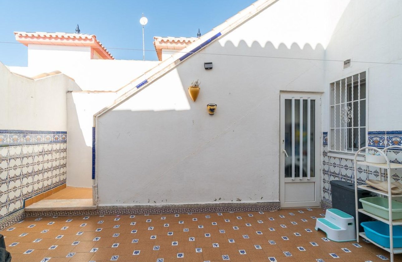 Resale - Villa - Orihuela Costa - Punta Prima