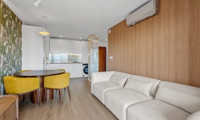 Resale - Apartment / flat - Torrevieja - Punta Prima