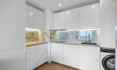 Resale - Apartment / flat - Torrevieja - Punta Prima