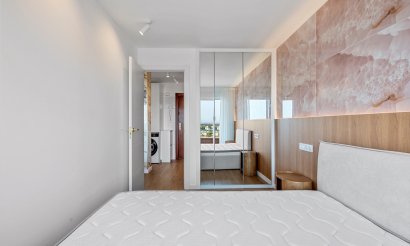 Resale - Apartment / flat - Torrevieja - Punta Prima