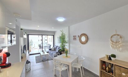 Resale - Apartment / flat - Orihuela Costa - Villamartín *