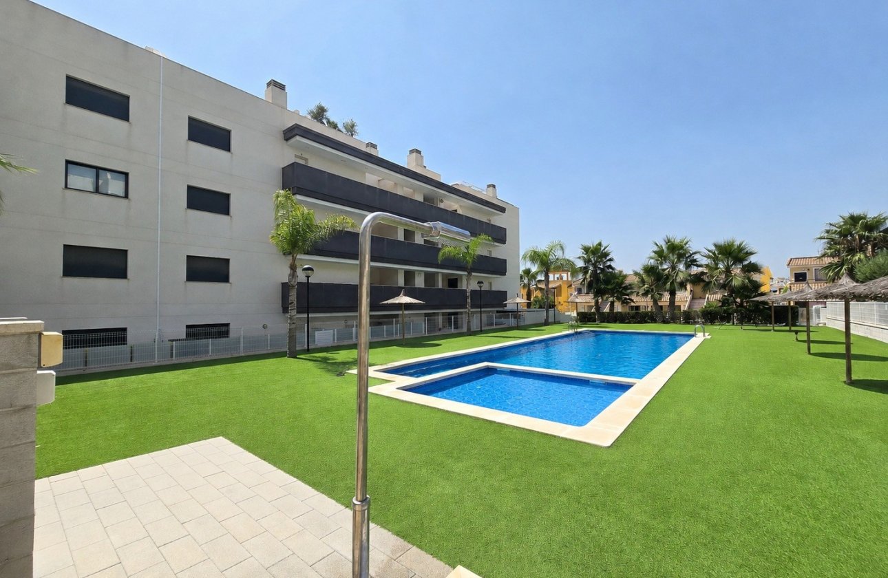 Resale - Apartment / flat - Orihuela Costa - Villamartín *