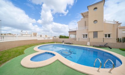 Resale - Villa - Orihuela Costa - PAU 26