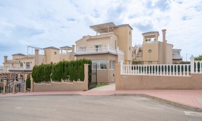 Resale - Villa - Orihuela Costa - PAU 26