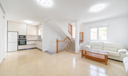 Resale - Villa - Orihuela Costa - PAU 26
