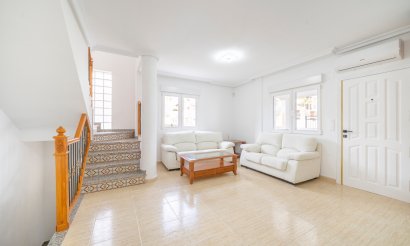 Resale - Villa - Orihuela Costa - PAU 26