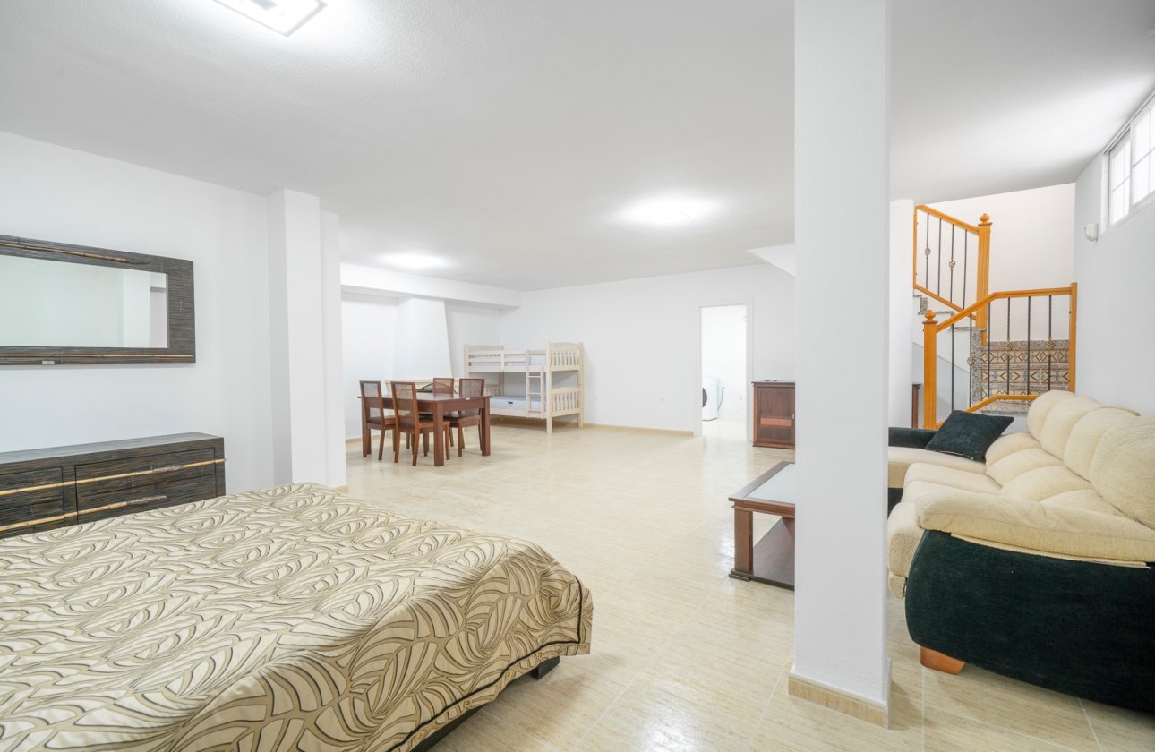 Resale - Villa - Orihuela Costa - PAU 26