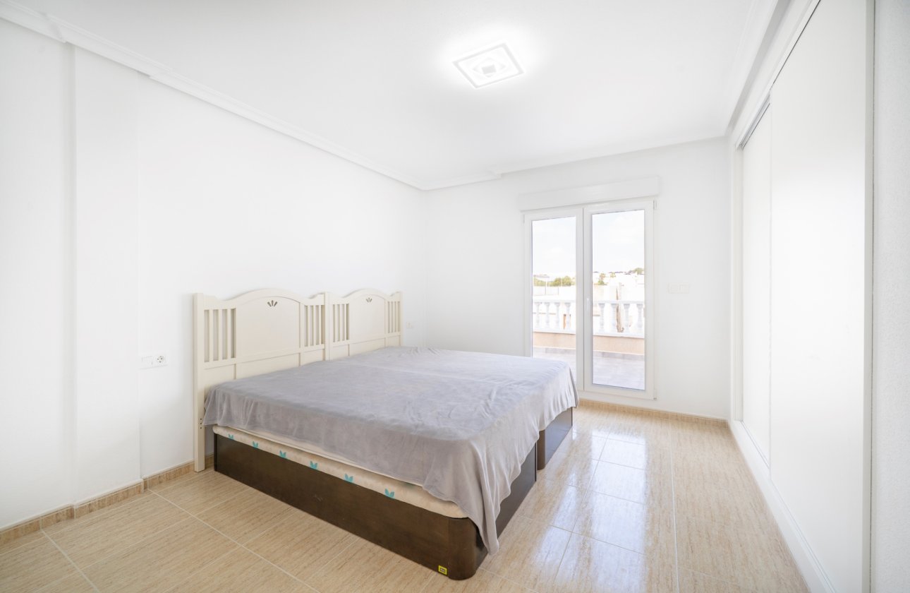 Resale - Villa - Orihuela Costa - PAU 26