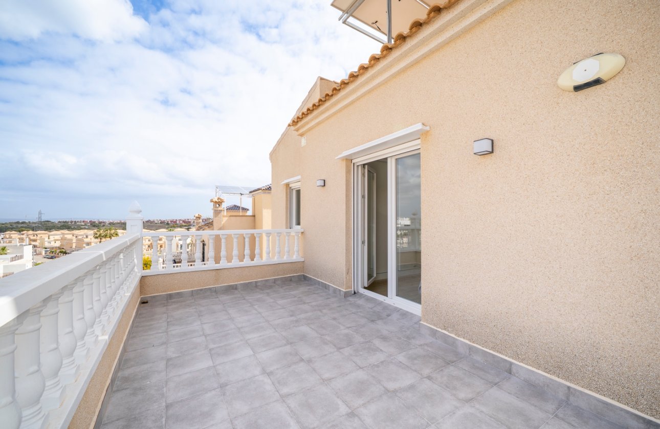 Resale - Villa - Orihuela Costa - PAU 26