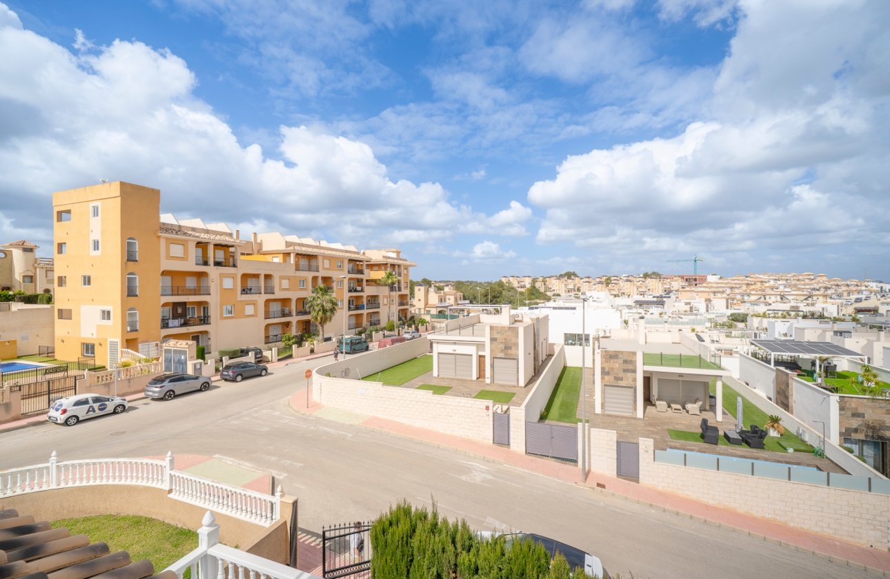 Resale - Villa - Orihuela Costa - PAU 26