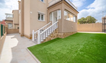 Resale - Villa - Orihuela Costa - PAU 26