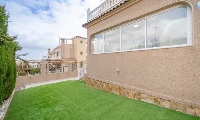 Resale - Villa - Orihuela Costa - PAU 26