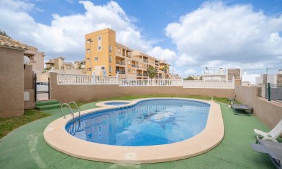 Resale - Villa - Orihuela Costa - PAU 26