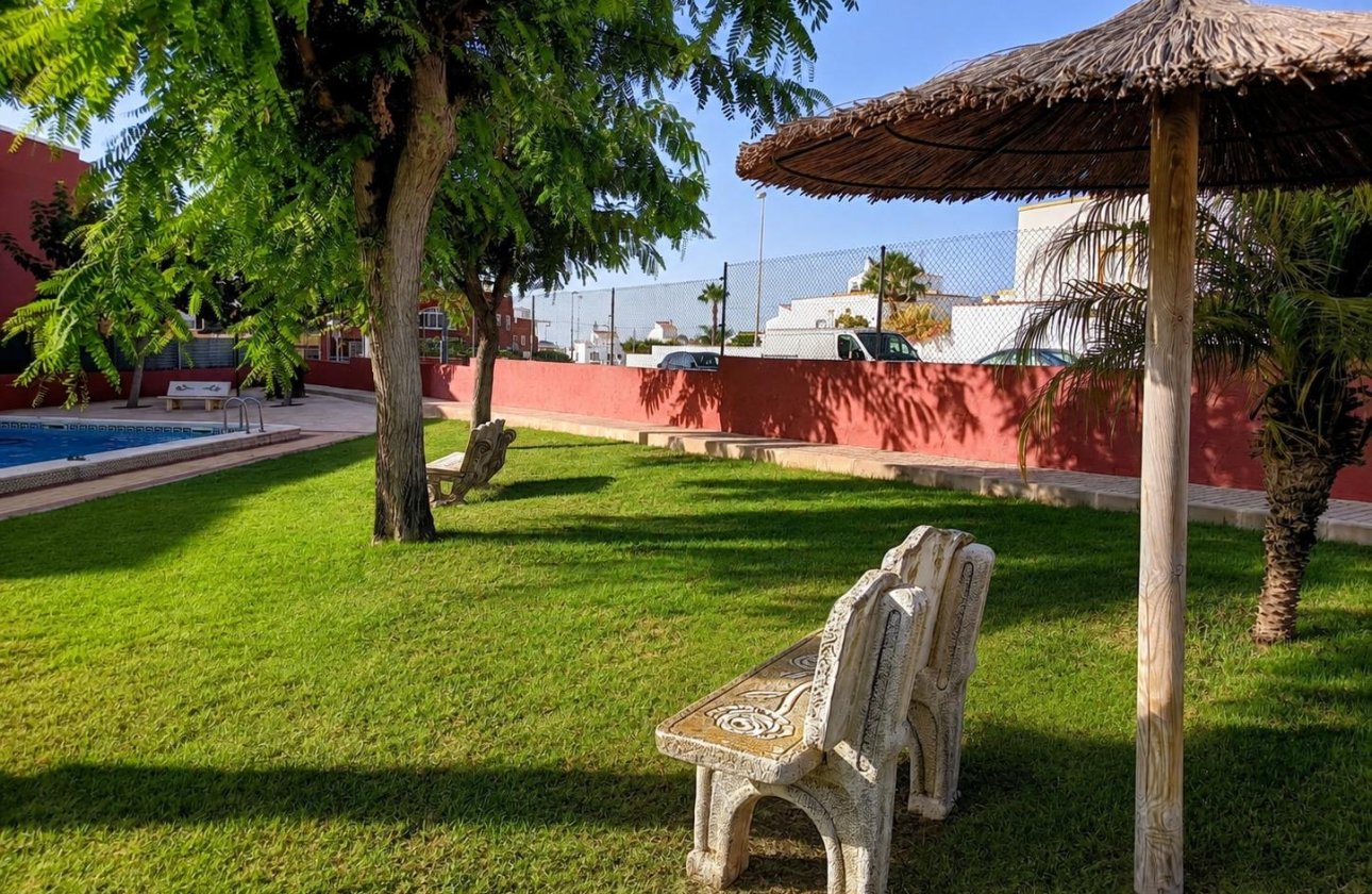 Resale - Bungalow - Orihuela Costa - Los Altos