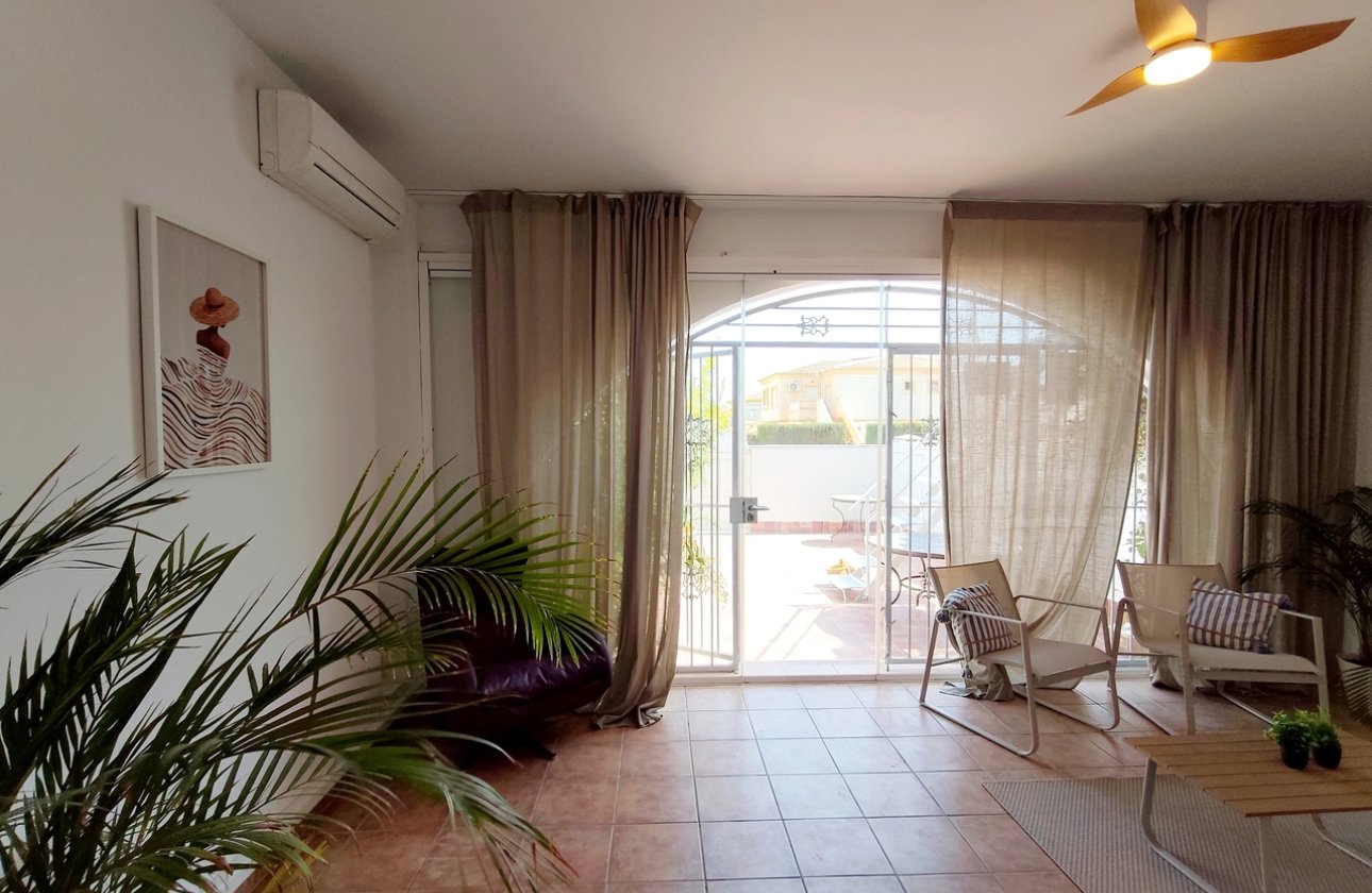Resale - Bungalow - Orihuela Costa - Playa Flamenca
