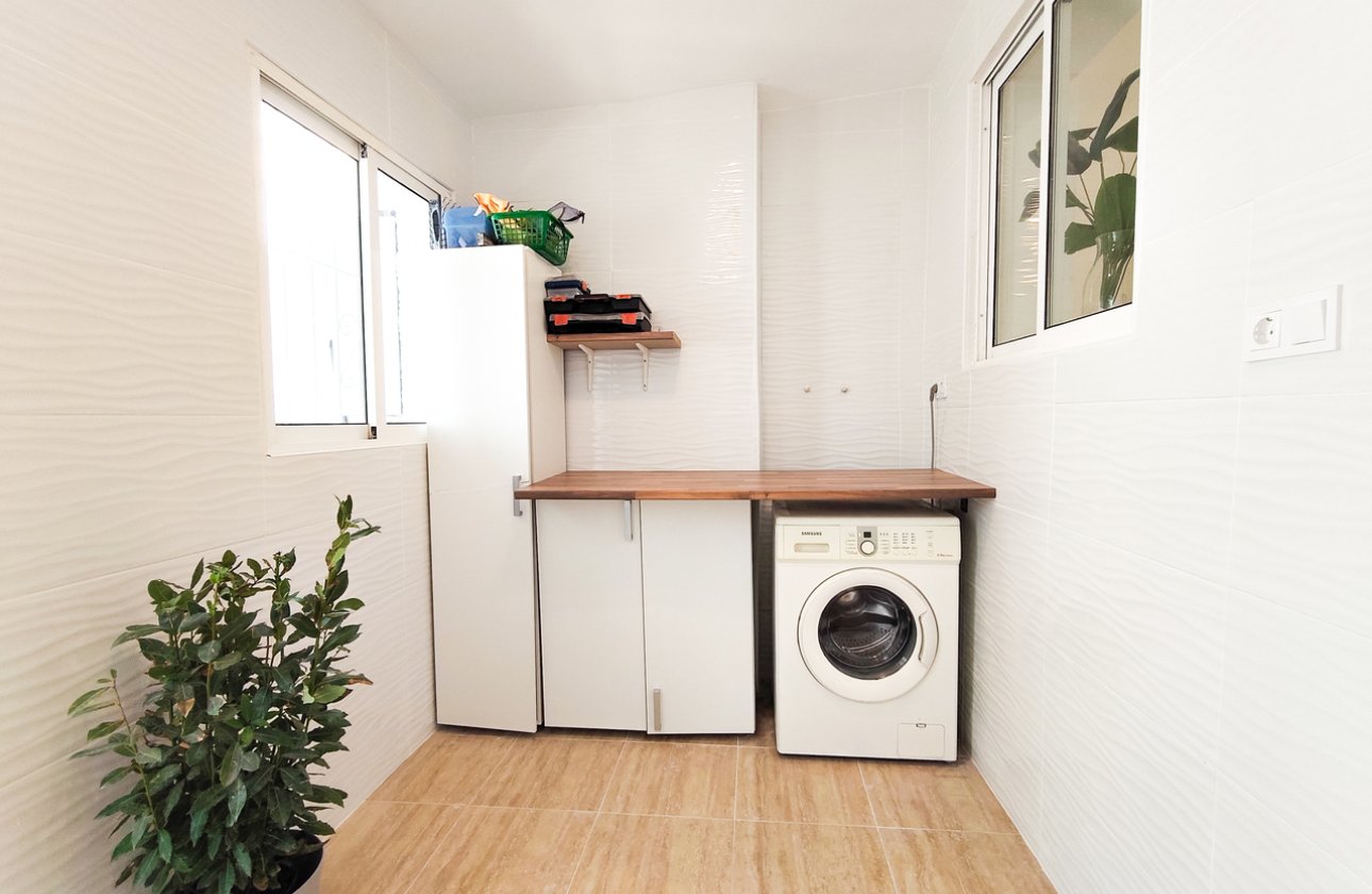 Resale - Bungalow - Orihuela Costa - Playa Flamenca