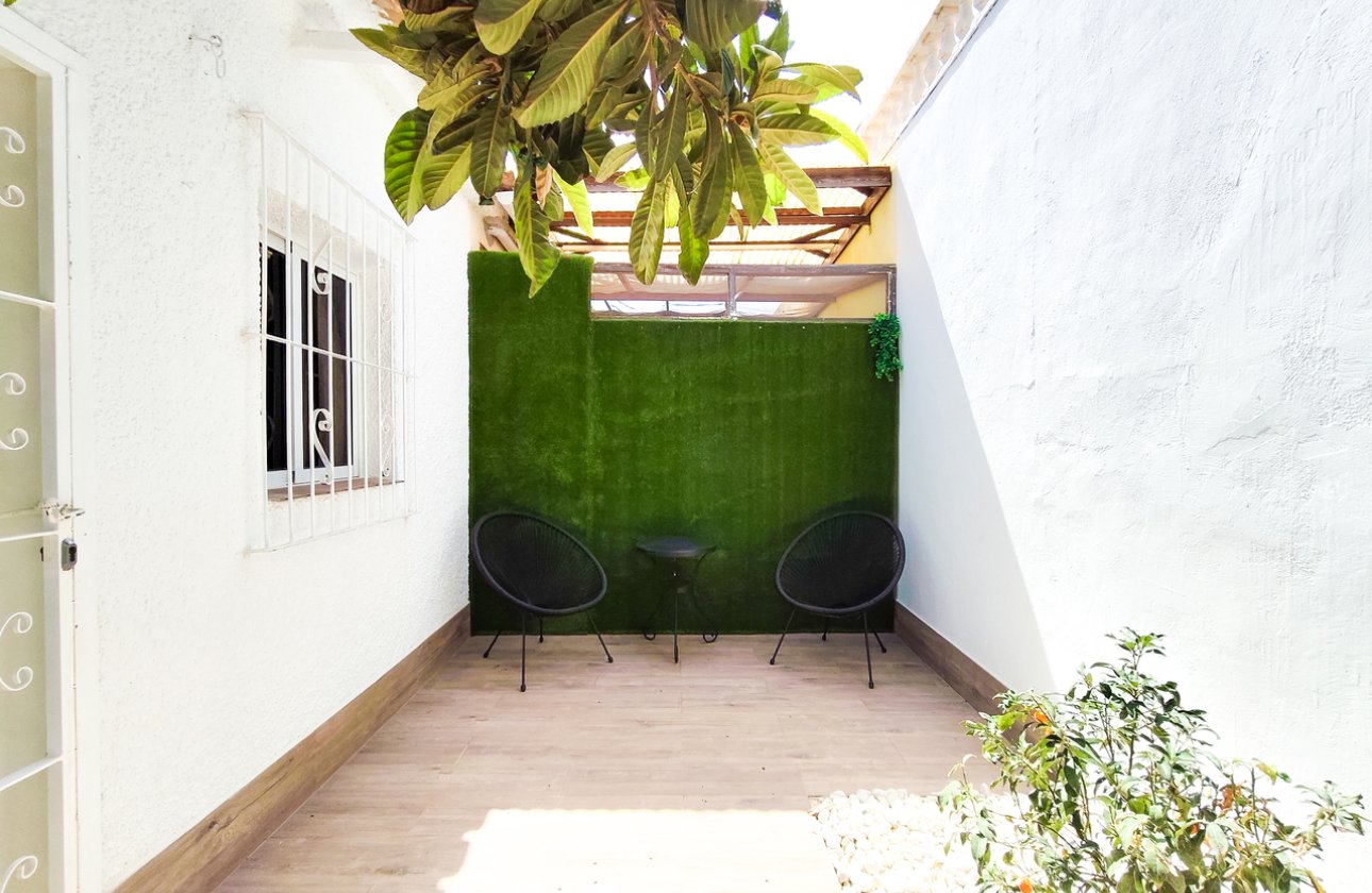 Resale - Bungalow - Orihuela Costa - Playa Flamenca