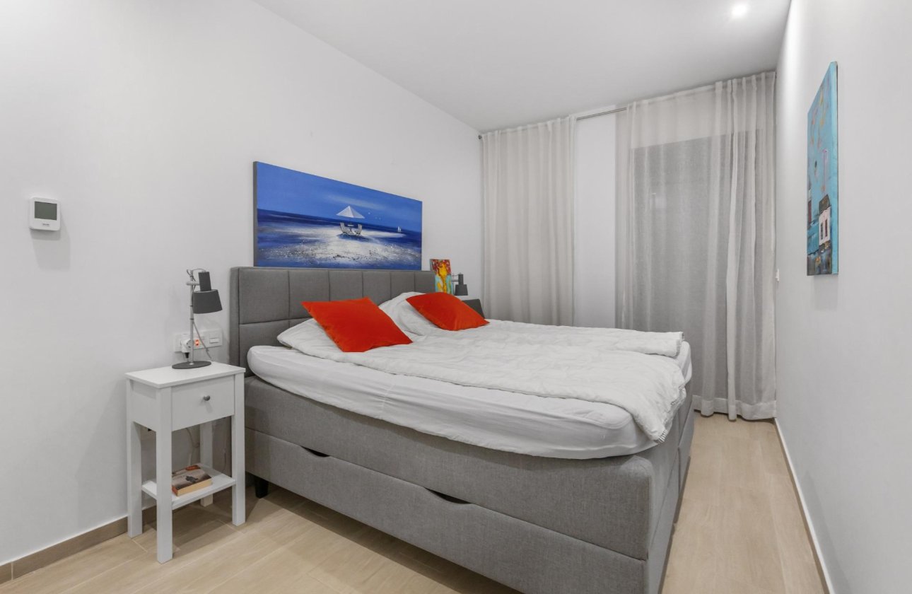 Resale - Apartment / flat - Torrevieja - Los Frutales