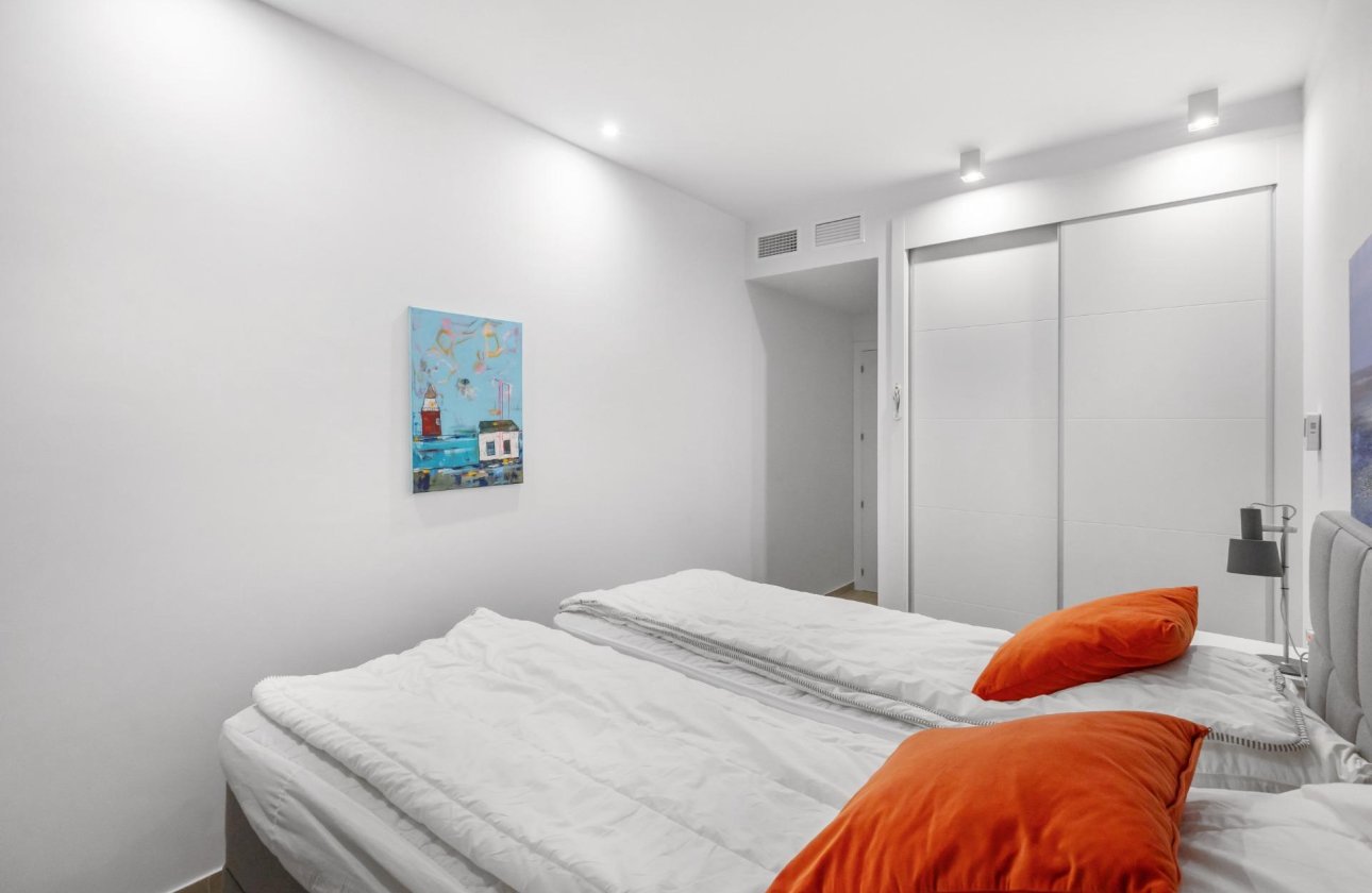 Resale - Apartment / flat - Torrevieja - Los Frutales