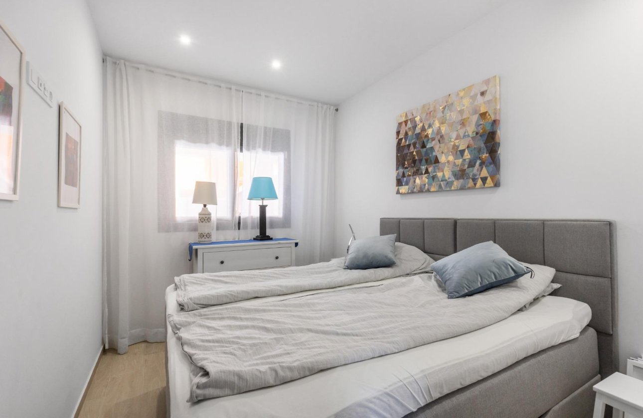Resale - Apartment / flat - Torrevieja - Los Frutales