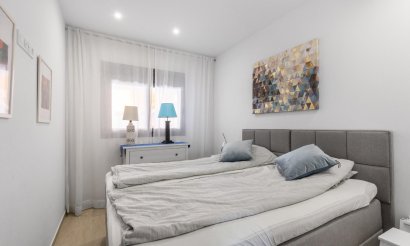 Resale - Apartment / flat - Torrevieja - Los Frutales