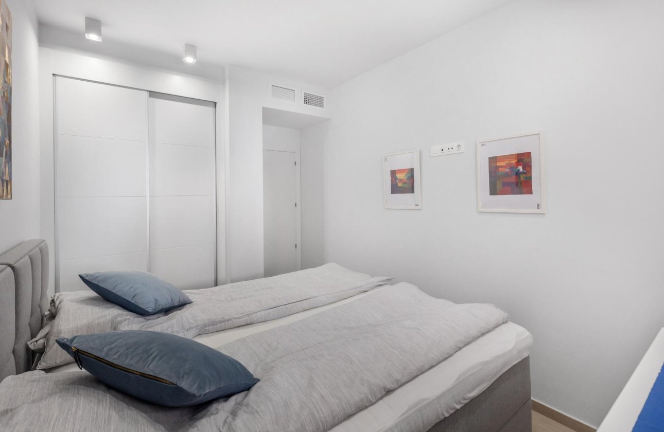 Resale - Apartment / flat - Torrevieja - Los Frutales