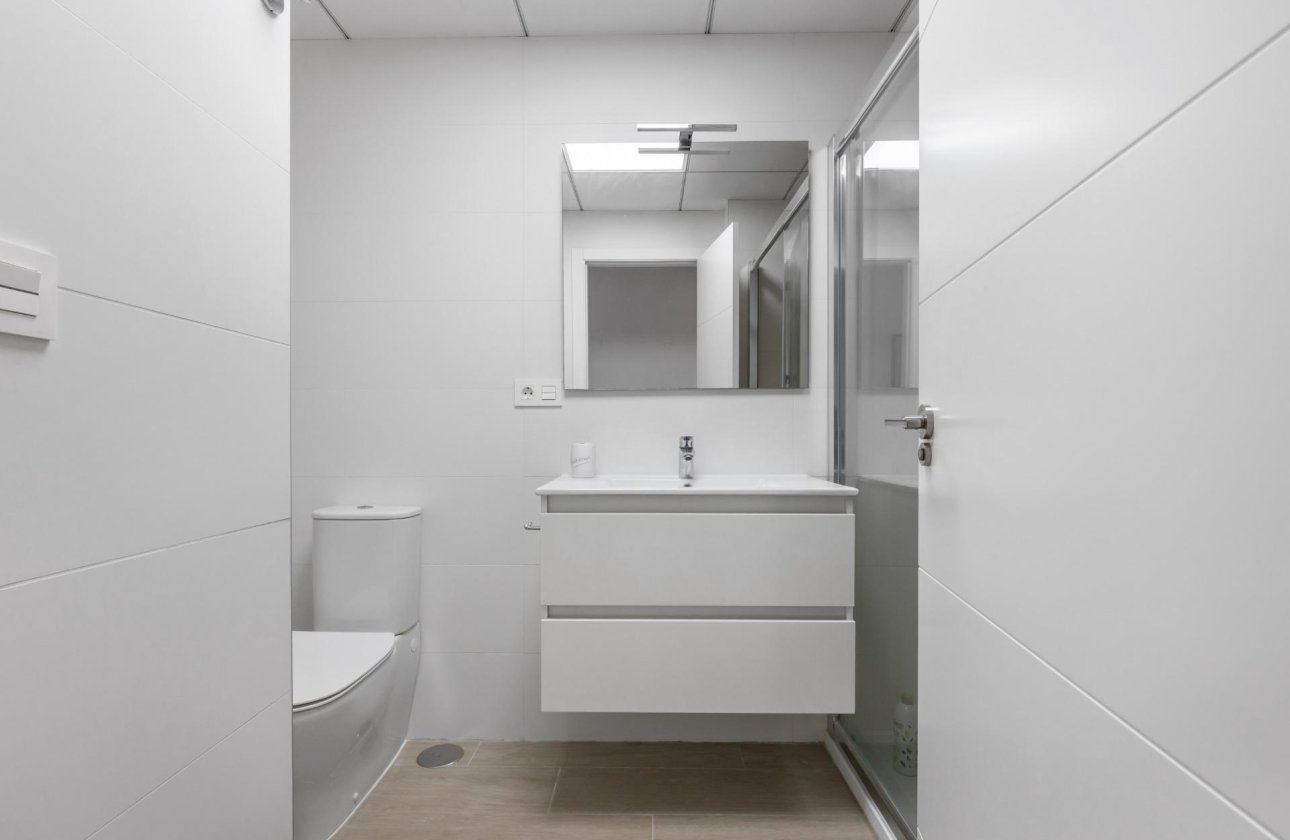 Resale - Apartment / flat - Torrevieja - Los Frutales