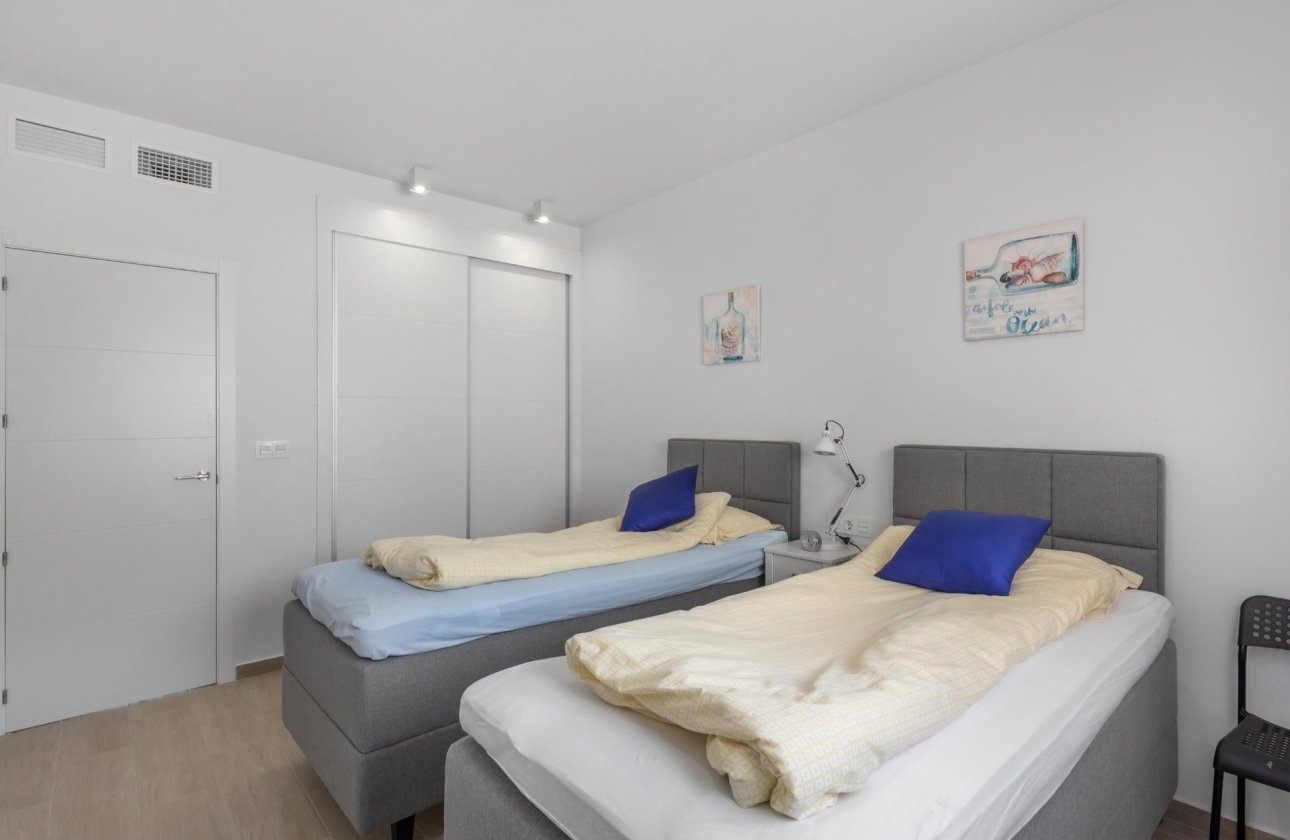 Resale - Apartment / flat - Torrevieja - Los Frutales