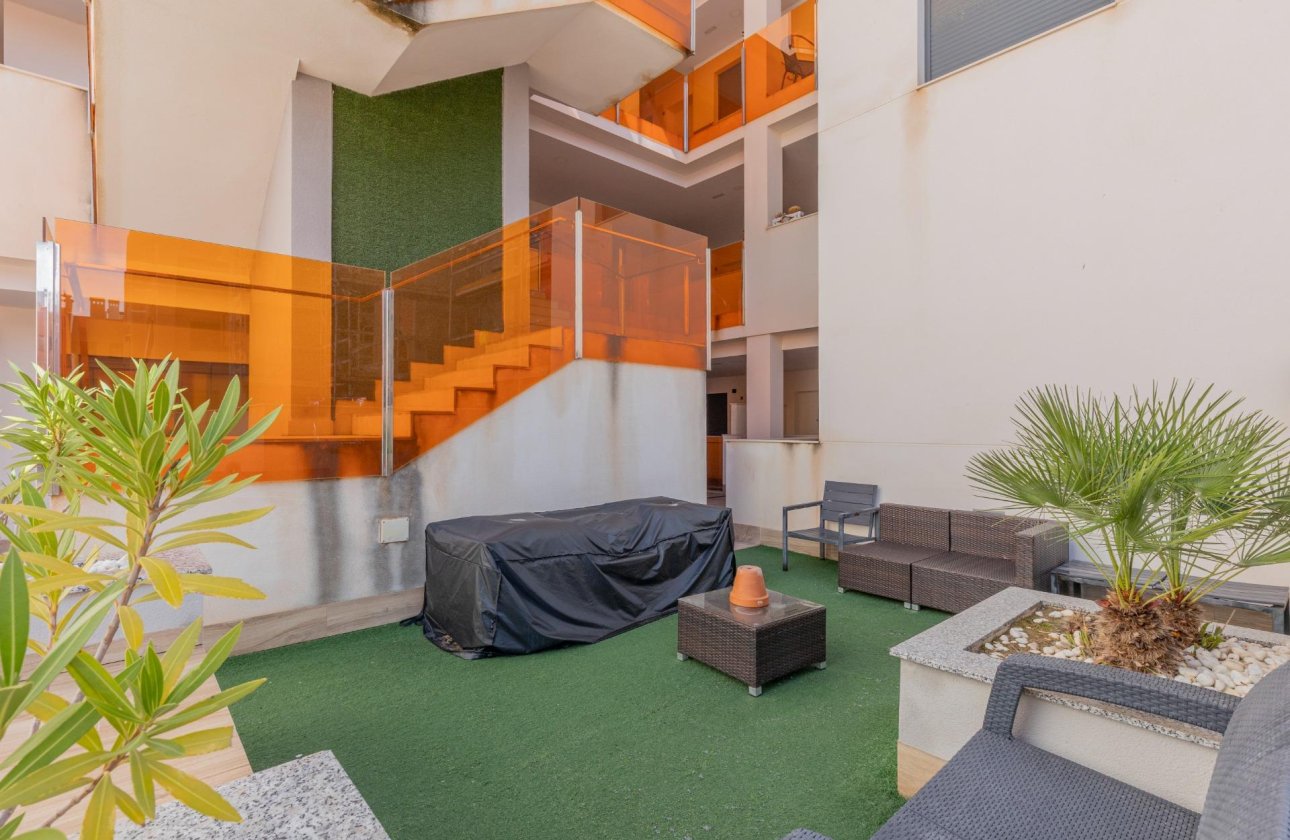 Resale - Apartment / flat - Torrevieja - Los Frutales