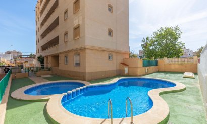 Revente - Appartement - Torrevieja - Nueva Torrevieja