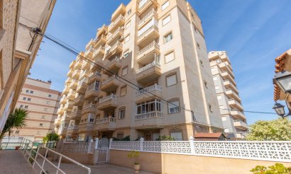 Revente - Appartement - Torrevieja - Nueva Torrevieja
