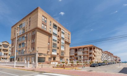 Reventa - Apartamento / piso - Torrevieja - La Mata pueblo