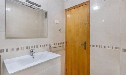 Reventa - Apartamento / piso - Torrevieja - La Mata pueblo