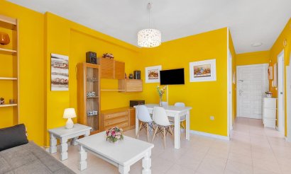 Resale - Apartment / flat - Torrevieja - La Mata pueblo