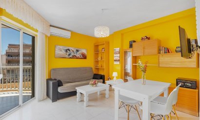 Resale - Apartment / flat - Torrevieja - La Mata pueblo