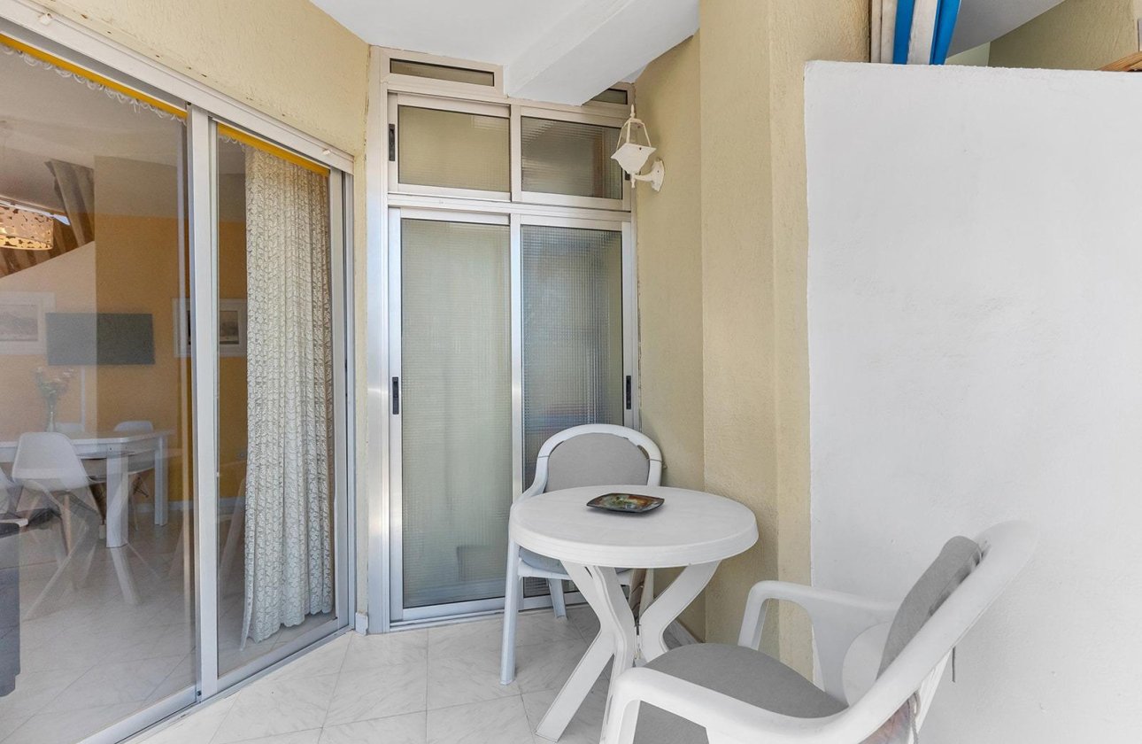 Resale - Apartment / flat - Torrevieja - La Mata pueblo