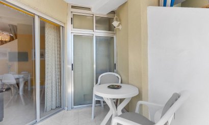 Resale - Apartment / flat - Torrevieja - La Mata pueblo