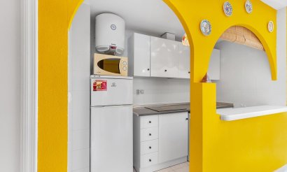 Resale - Apartment / flat - Torrevieja - La Mata pueblo