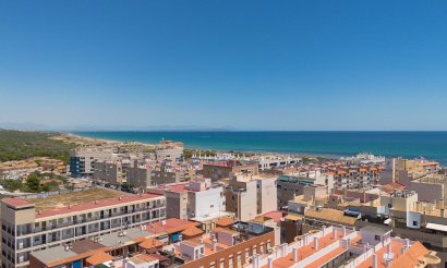 Resale - Apartment / flat - Torrevieja - La Mata pueblo